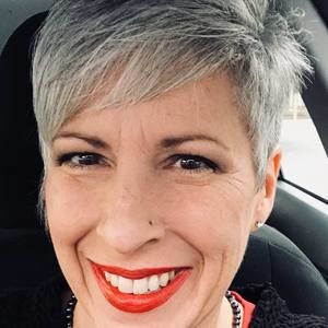 Meet your Posher, Angela